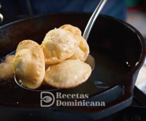 freir-pastelitos-dominicanos